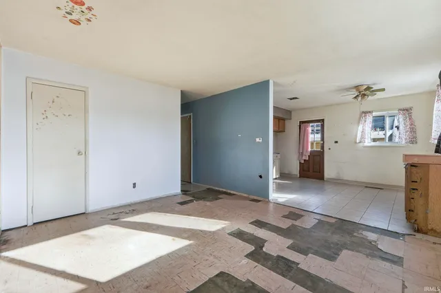 $90,000 | 1842 Kinsmoor Avenue, Fort Wayne, IN 46809