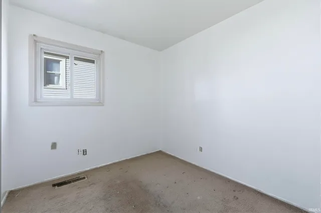 $90,000 | 1842 Kinsmoor Avenue, Fort Wayne, IN 46809