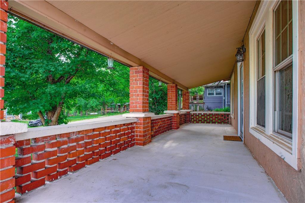 300 West 3rd Street Freeman, MO 64746 - Photo 7 of 32