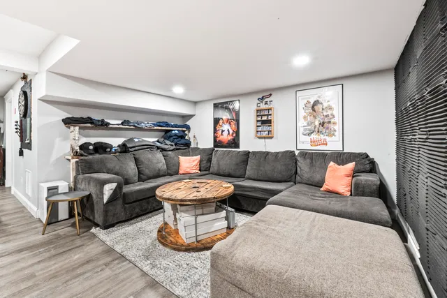 $899,000 | 3 Hales Road, York, ME 03902