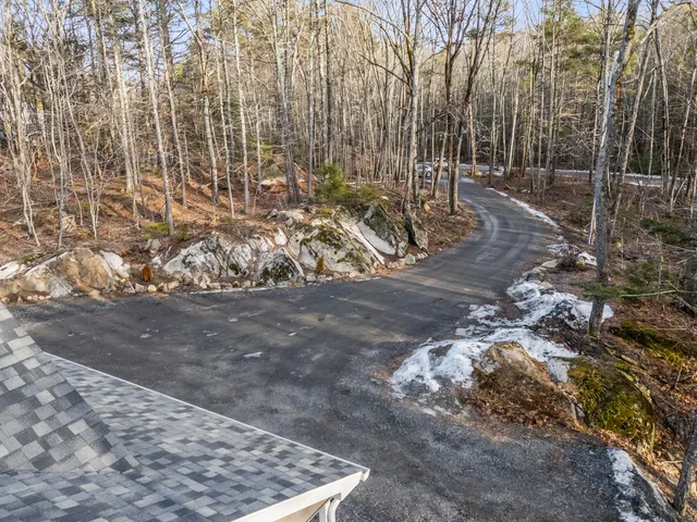 $899,000 | 3 Hales Road, York, ME 03902