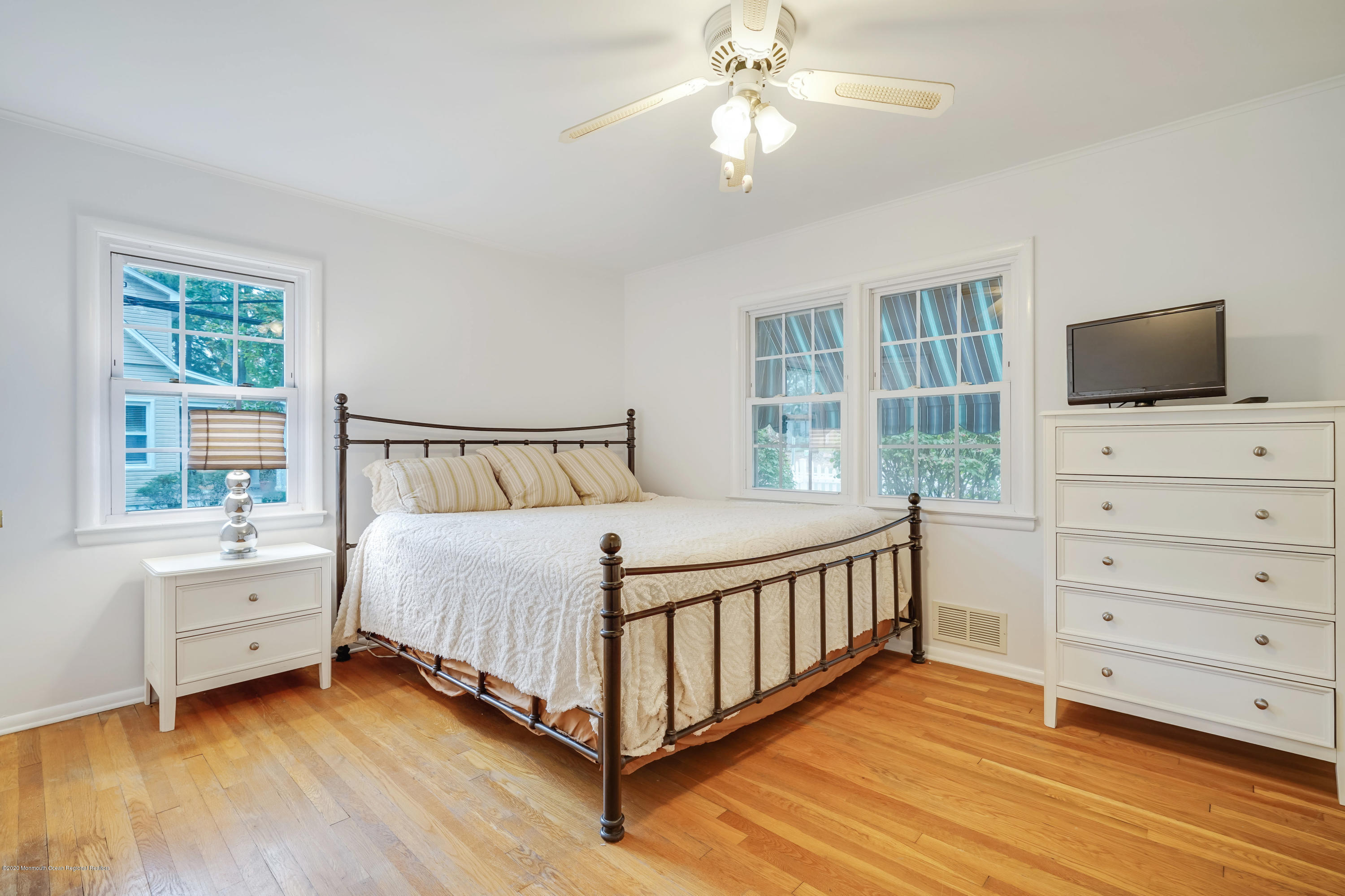 90 River Road Rumson, NJ 07760 - Photo 12 of 33 1st fl 2ndbed