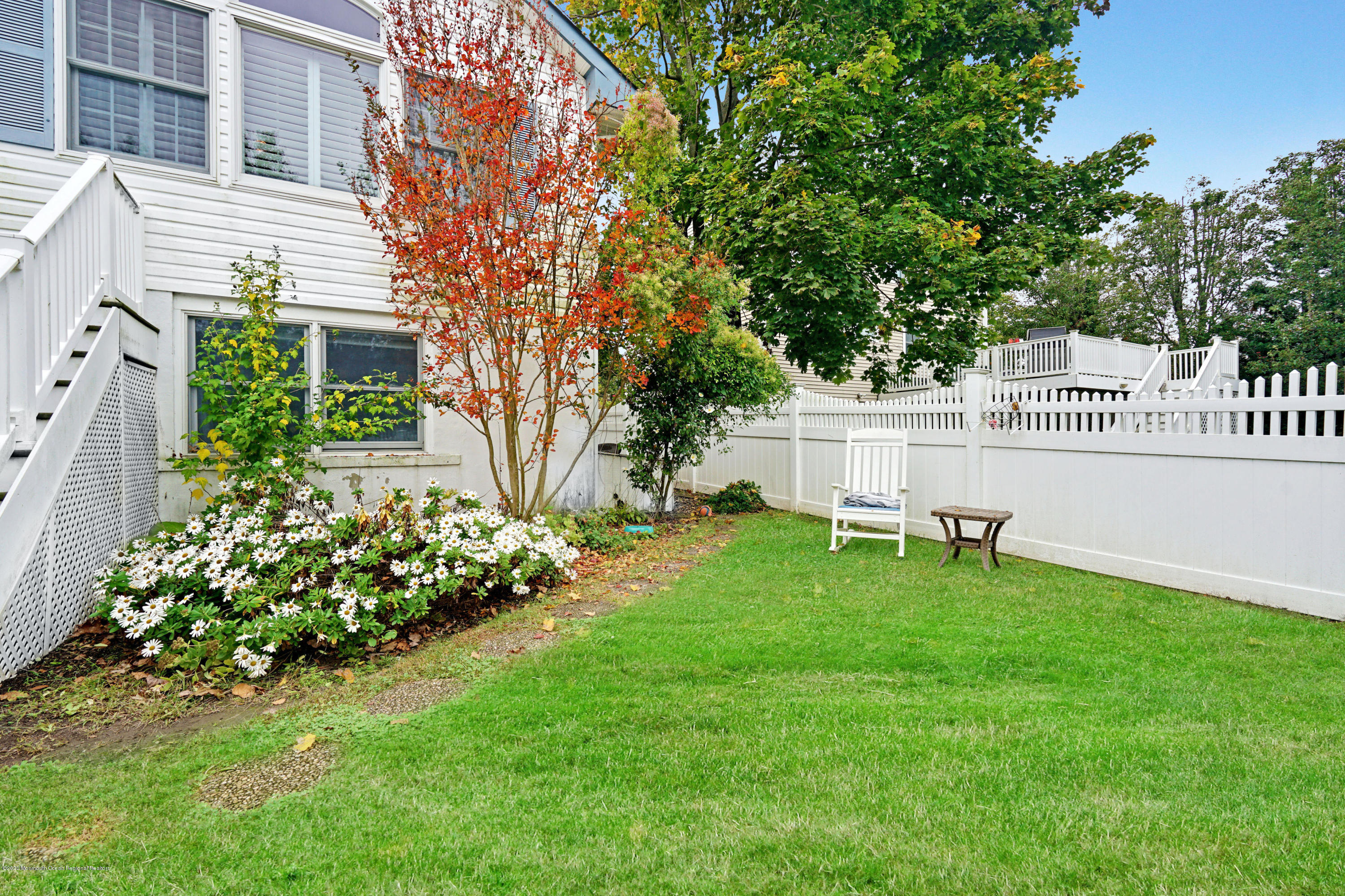 90 River Road Rumson, NJ 07760 - Photo 31 of 33 Fenced Backyard