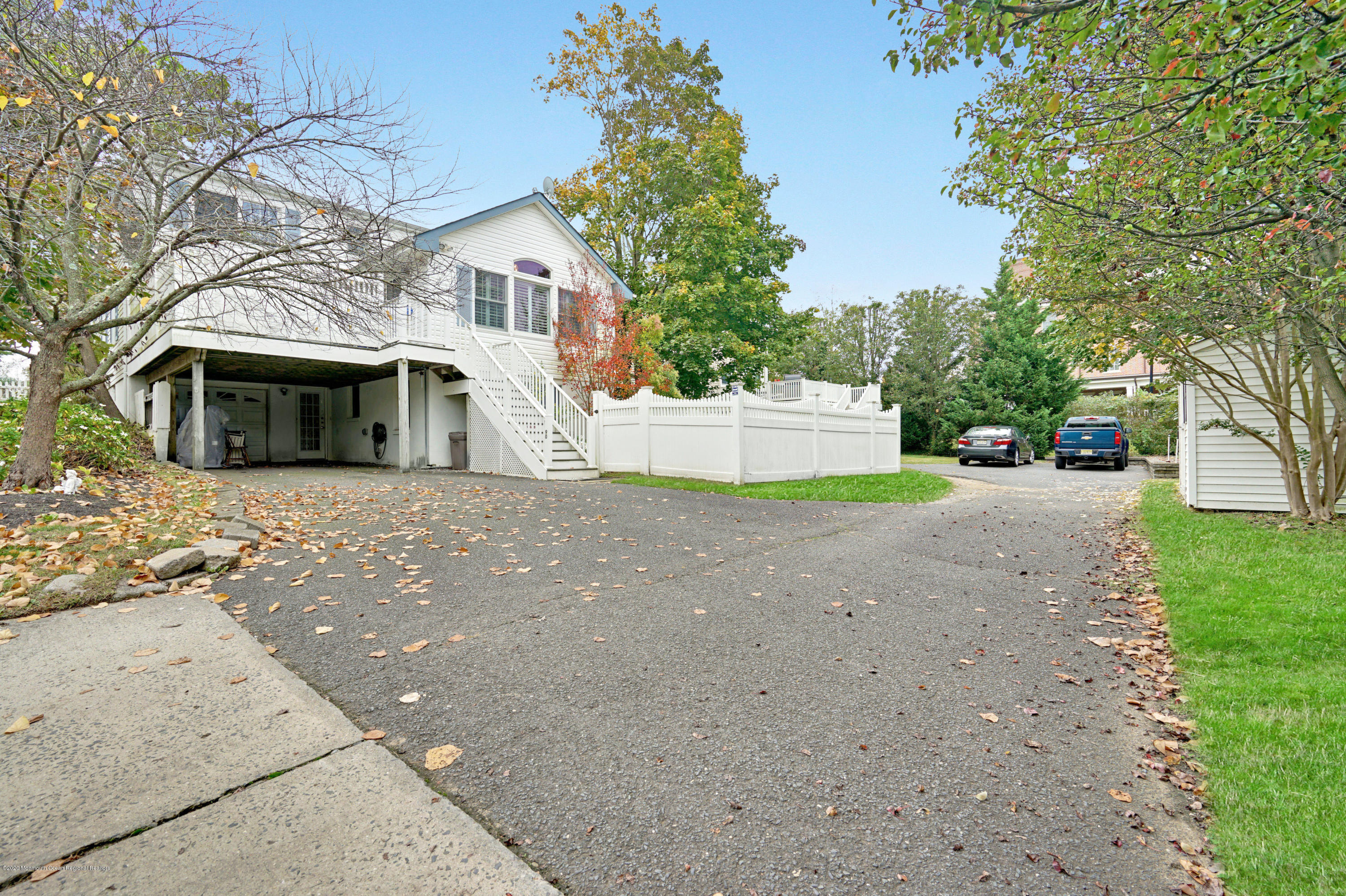 90 River Road Rumson, NJ 07760 - Photo 32 of 33 Backyard and driveway