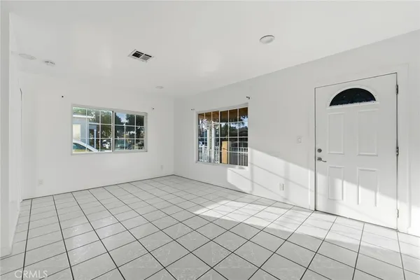 $898,900 | 6824 Marcelle Street, Paramount, CA 90723