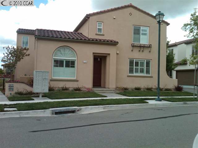 1024 Cedarwood Loop San Ramon, CA 94582 - Photo 1 of 1 a front view of a house with a yard