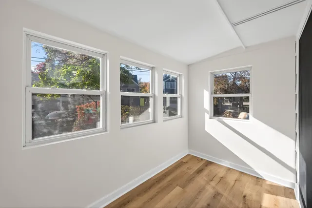 $342,500 | 4329 Lakeland Avenue North, Robbinsdale, MN 55422