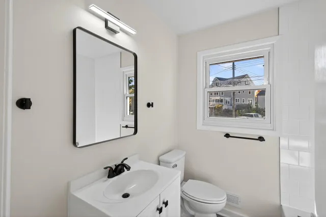 $342,500 | 4329 Lakeland Avenue North, Robbinsdale, MN 55422