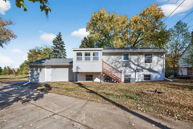 $342,500 | 4329 Lakeland Avenue North, Robbinsdale, MN 55422
