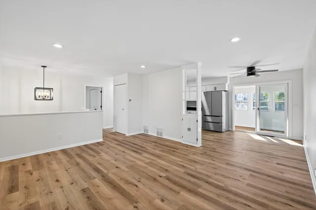 $342,500 | 4329 Lakeland Avenue North, Robbinsdale, MN 55422