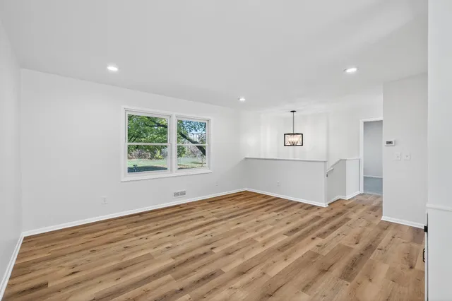 $342,500 | 4329 Lakeland Avenue North, Robbinsdale, MN 55422