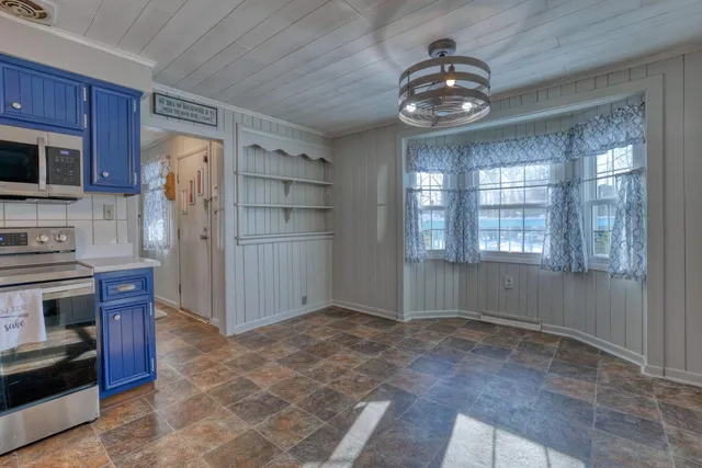 $339,900 | 11031 West Ruby Avenue, Wauwatosa, WI 53225