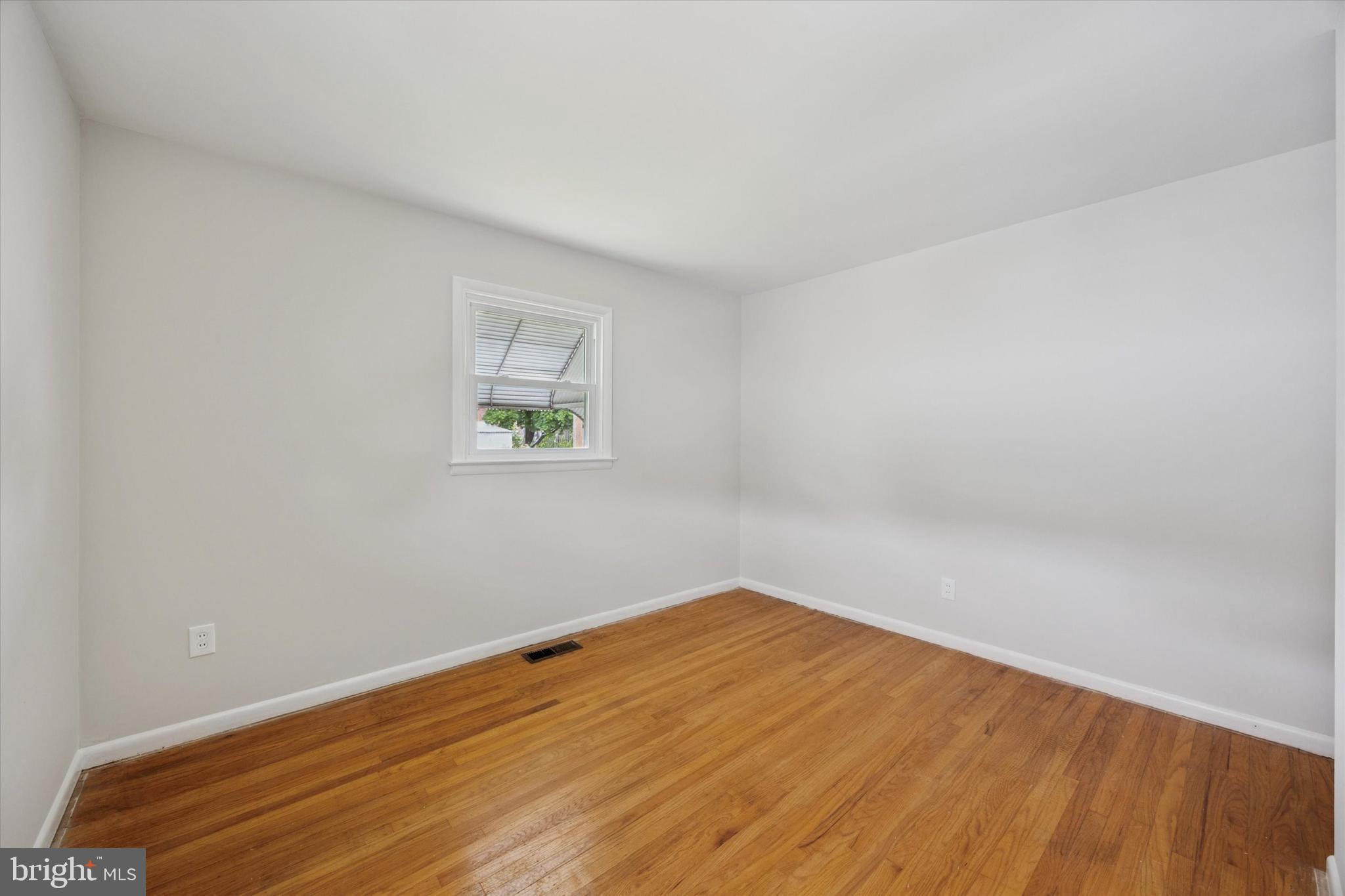 1069 Surrey Road Philadelphia, PA 19115 - Photo 23 of 27 wooden floor in a room