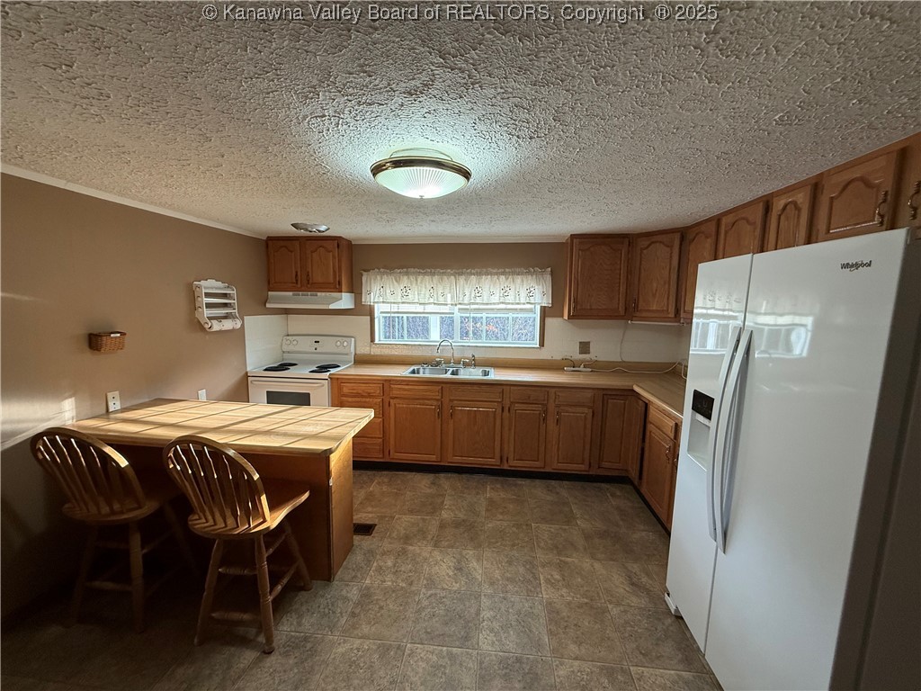 898 Thunder Road Chapmanville, WV 25508 - Photo 4 of 28 Gallery Image 4