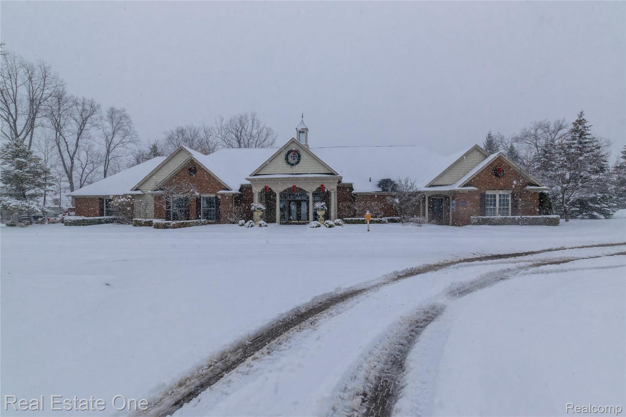 3531 Oakmonte Boulevard Rochester, MI 48306 - Photo 21 of 25 3531OakmonteBlvd-24.jpg