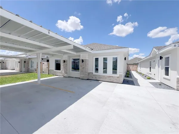 $1,095 | 829 North Woodson Avenue, Unit 3, Edinburg, TX 78541