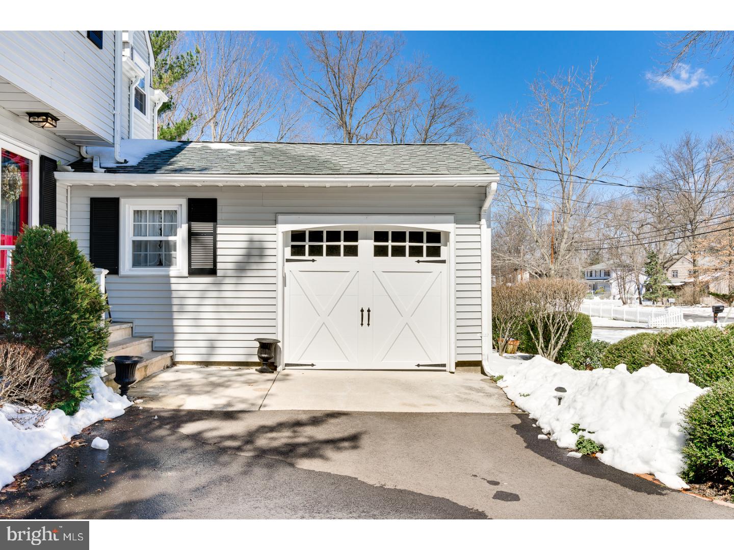 235 Hickory Corner Road East Windsor, NJ 08520 - Photo 2 of 25 Gallery Image 2