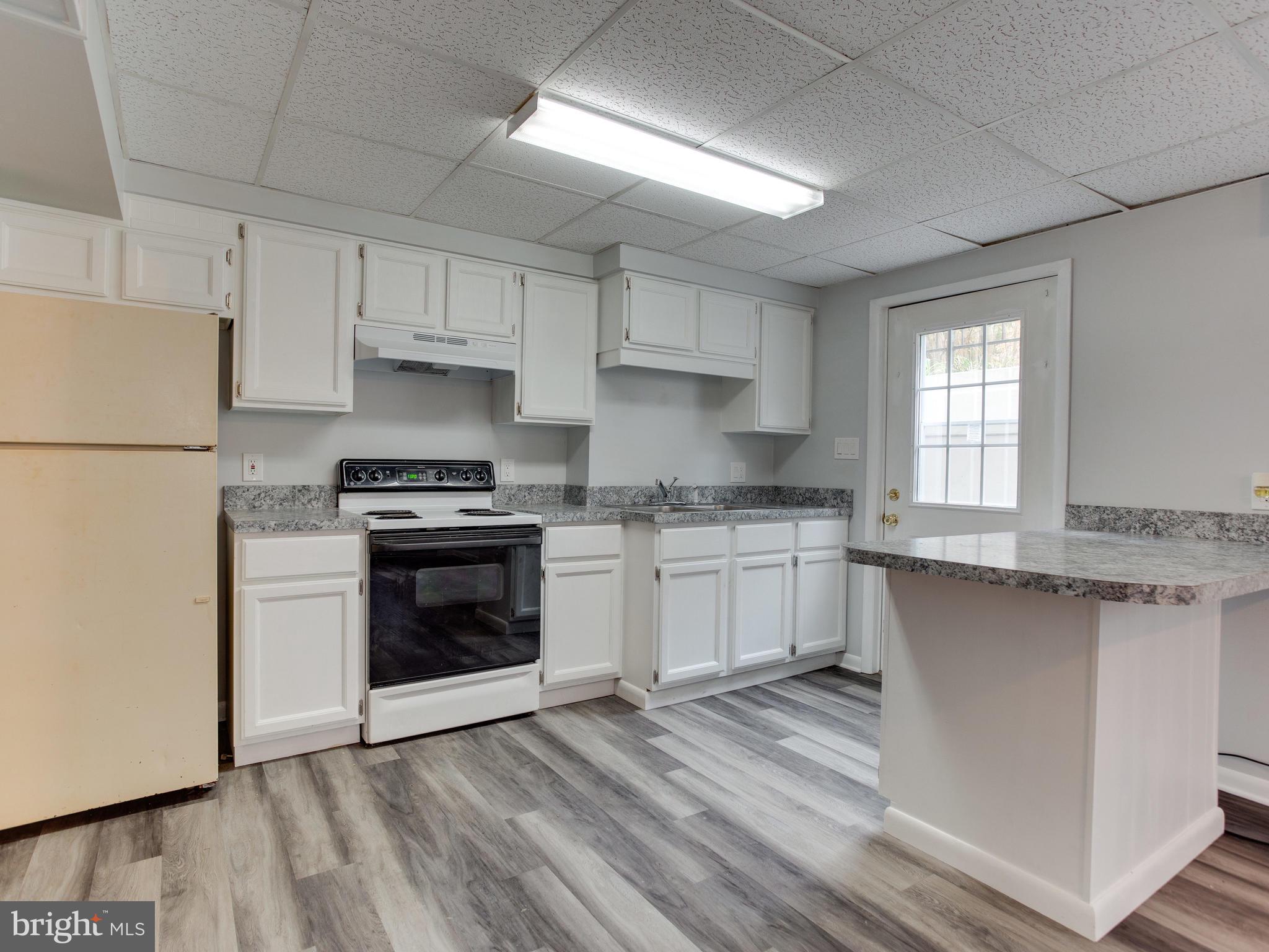 274 Bayard Road Lothian, MD 20711 - Photo 18 of 23 downstairs kitchen