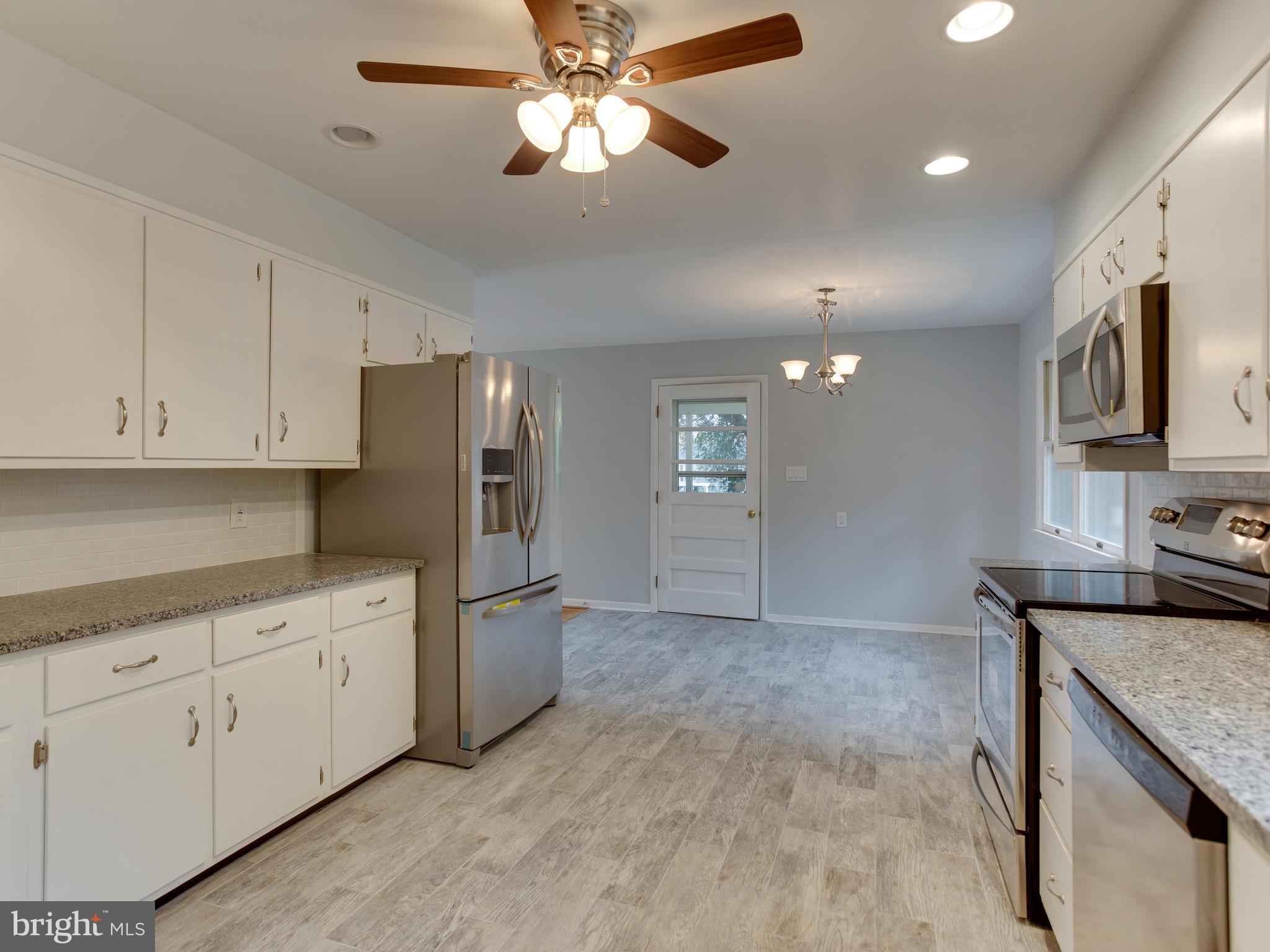 274 Bayard Road Lothian, MD 20711 - Photo 7 of 23 kitchen