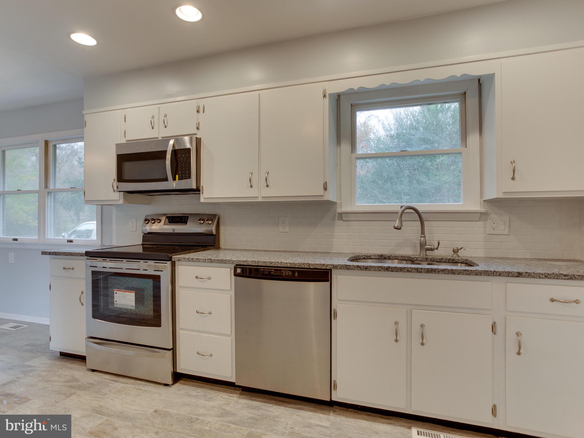 274 Bayard Road Lothian, MD 20711 - Photo 8 of 23 kitchen