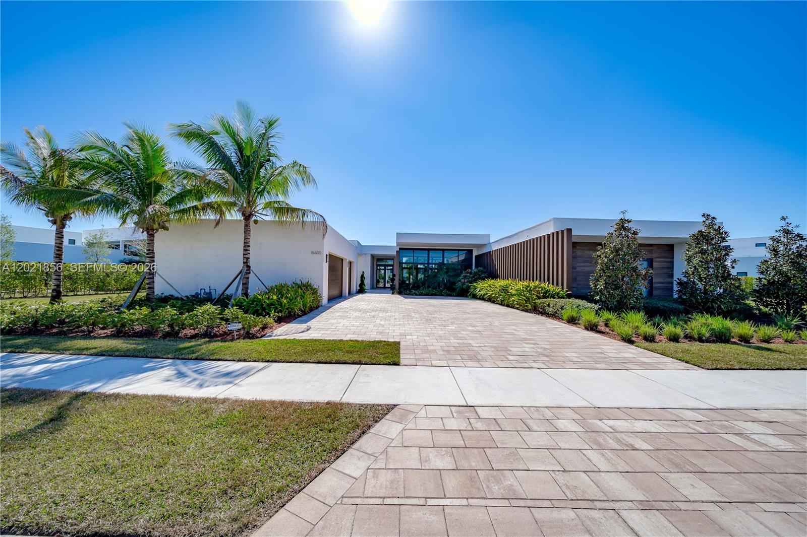 16600 Sunset Way Weston, FL 33326 - Photo 6 of 80