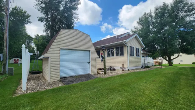 $347,000 | 1626 Keystone Drive, Albert Lea, MN 56007