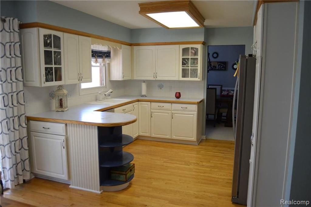3526 Dobie Road Okemos, MI 48864 - Photo 7 of 10