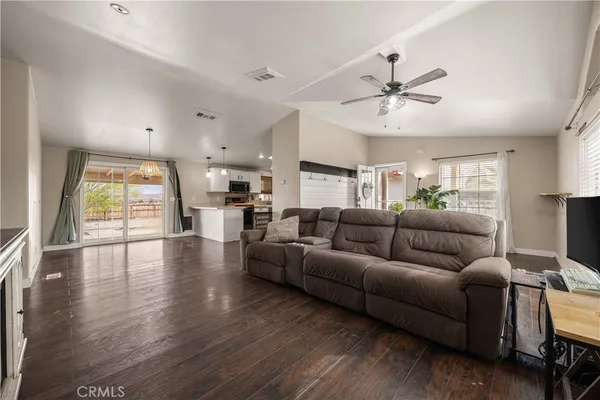 $249,999 | 922 West Vulcan Avenue, Ridgecrest, CA 93555