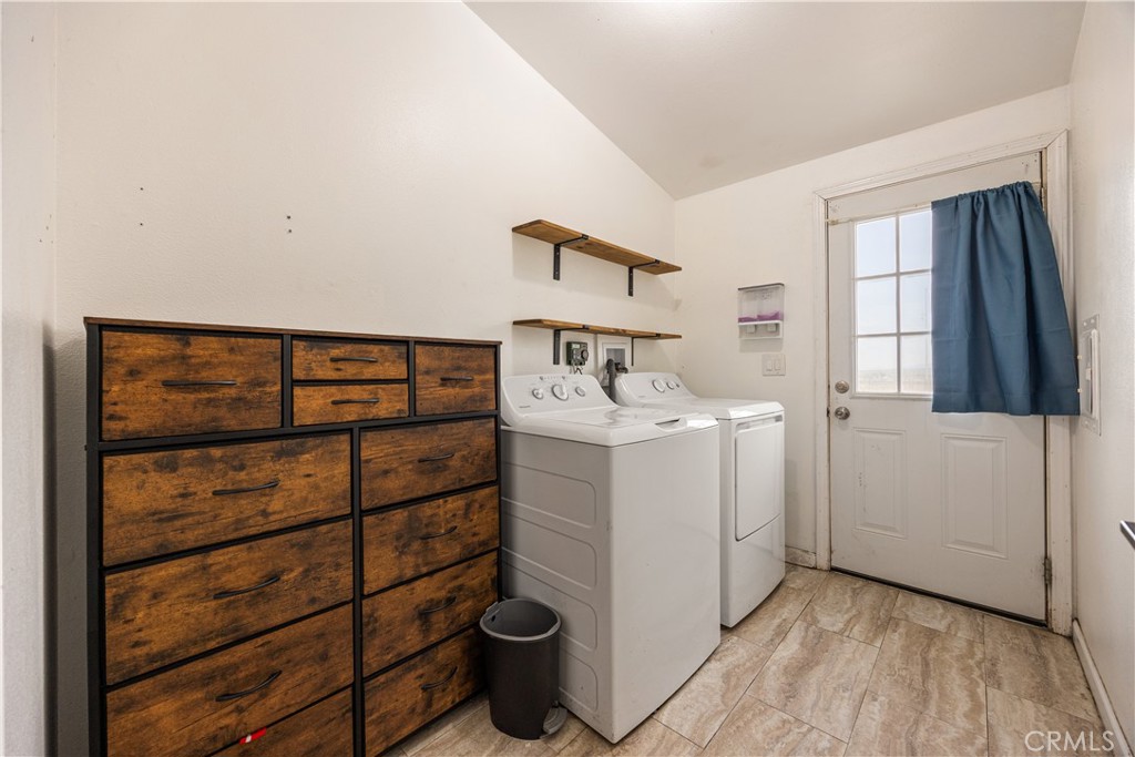 922 West Vulcan Avenue Ridgecrest, CA 93555 - Photo 18 of 21