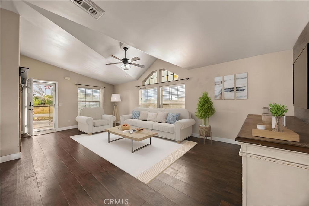 922 West Vulcan Avenue Ridgecrest, CA 93555 - Photo 2 of 21