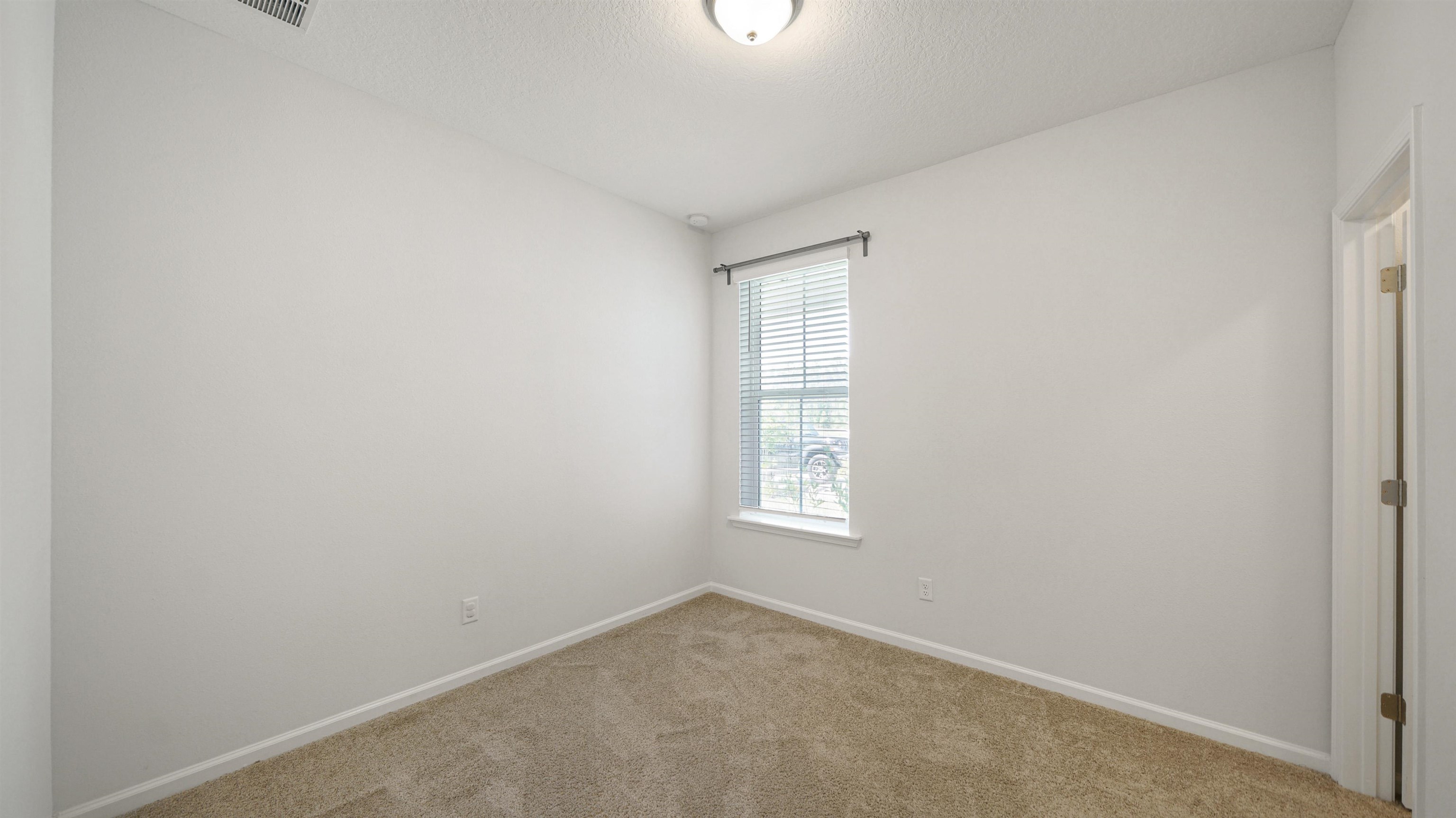 443 Watervale Drive St. Augustine, FL 32092 - Photo 19 of 39 an empty room with windows