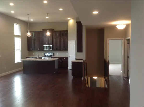 $525,900 | 1607 Sugar Creek Drive, Festus, MO 63028