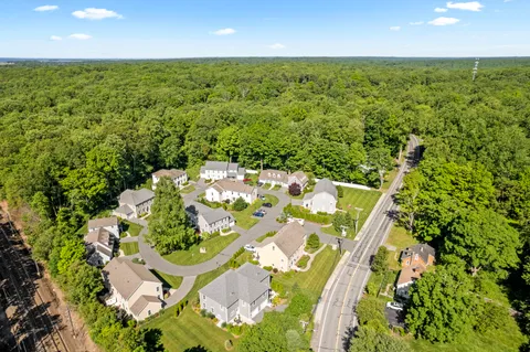 $549,000 | 951 Old Clinton Road, Unit 15, Westbrook, CT 06498