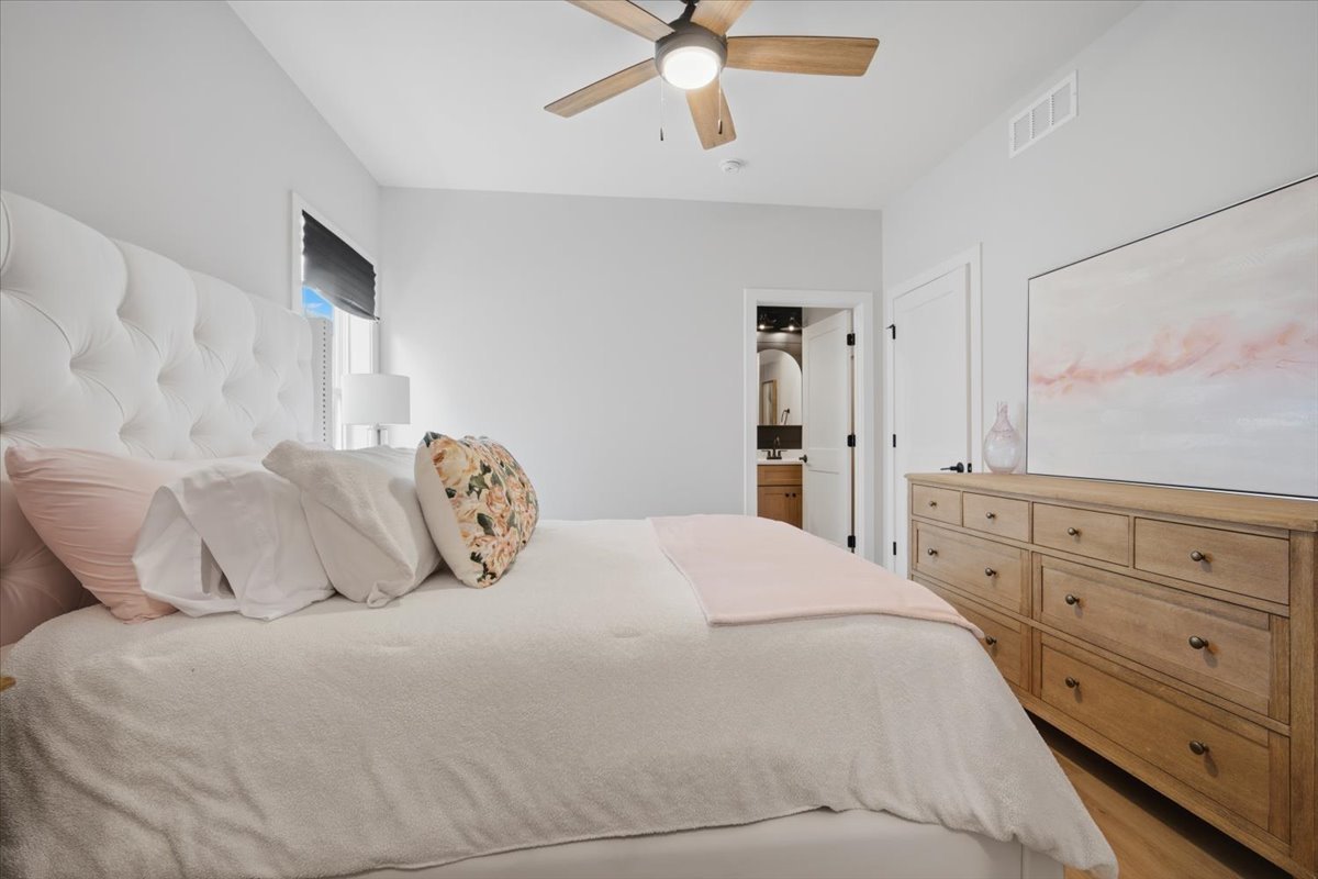 1523 Belclare Road Normal, IL 61761 - Photo 14 of 43