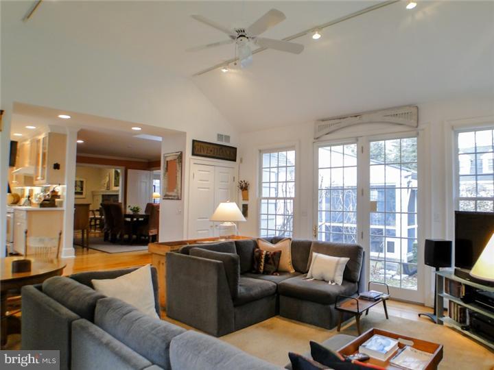 13 Terracedale Road Yardley, PA 19067 - Photo 8 of 25 Family Room