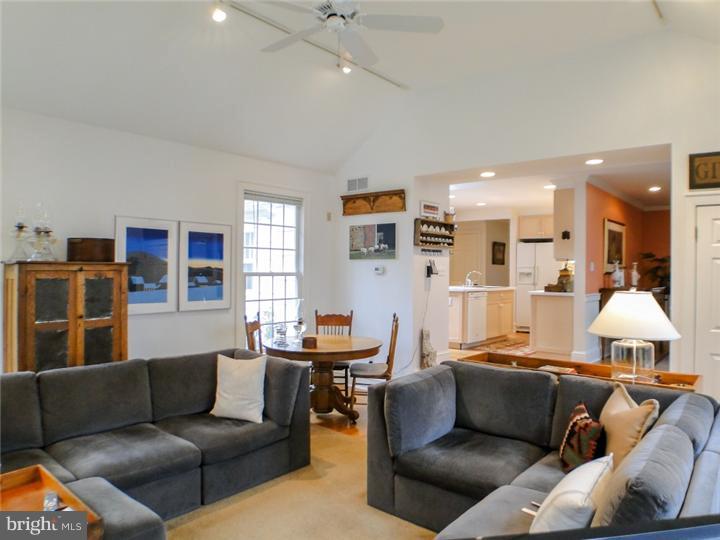 13 Terracedale Road Yardley, PA 19067 - Photo 9 of 25 Family Room