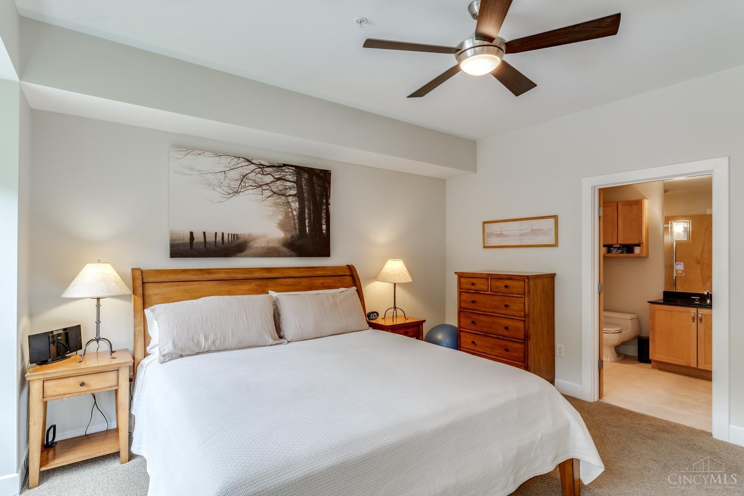 2260 Riverside Drive, Unit 401 Cincinnati, OH 45202 - Photo 18 of 29