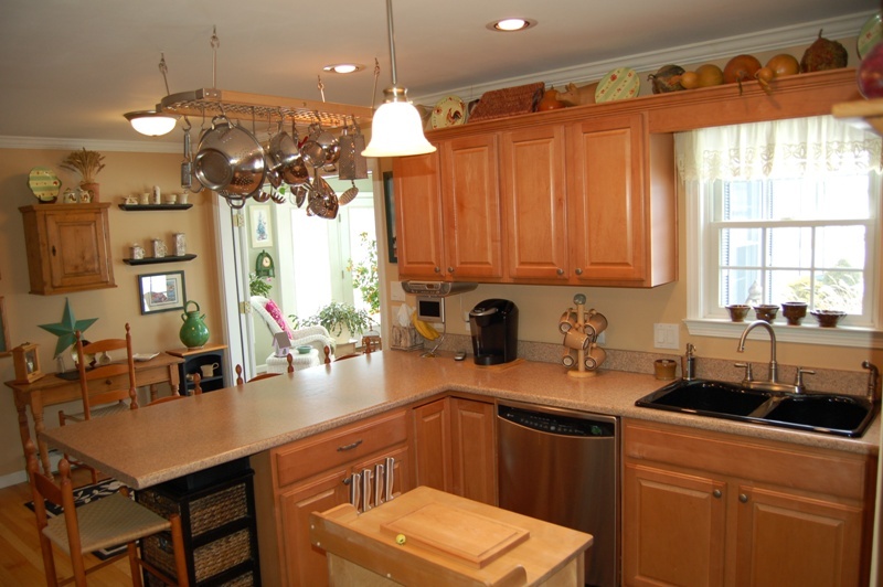 299 Hancock Road Pittsfield, MA 01201 - Photo 3 of 17 kitchen