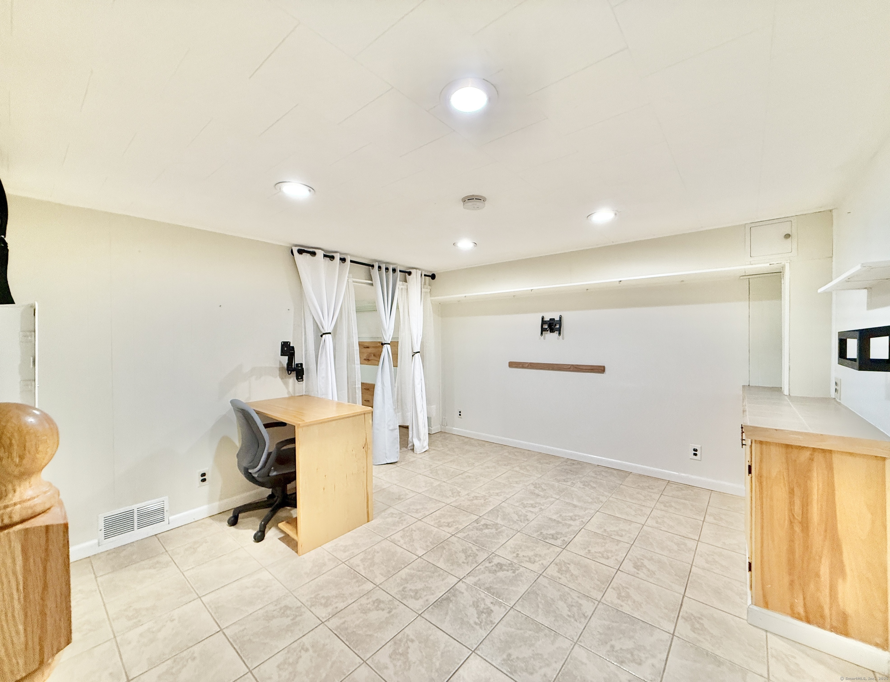 171 Sylvan Knoll Road Stamford, CT 06902 - Photo 16 of 23 a view of workspace