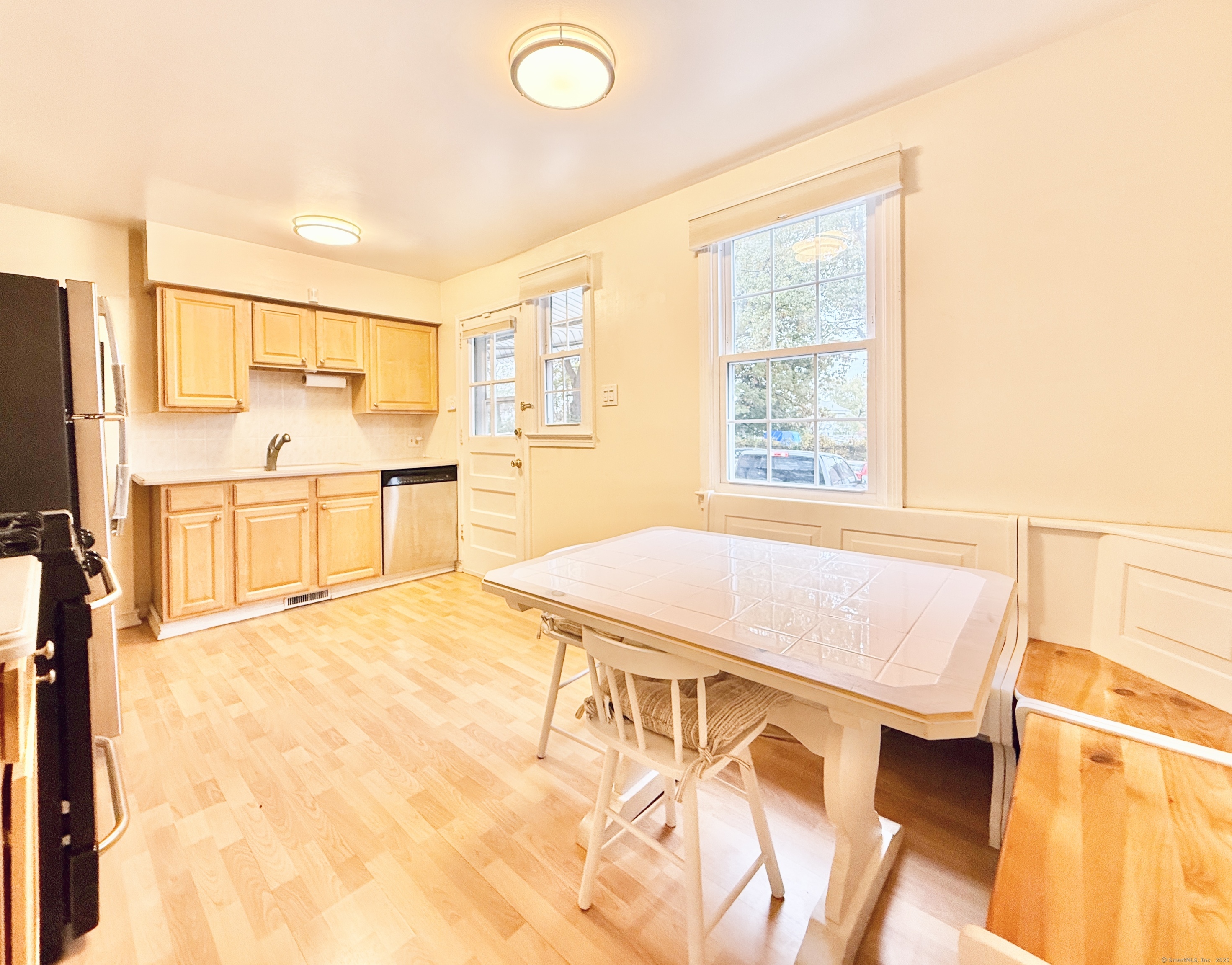 171 Sylvan Knoll Road Stamford, CT 06902 - Photo 8 of 23