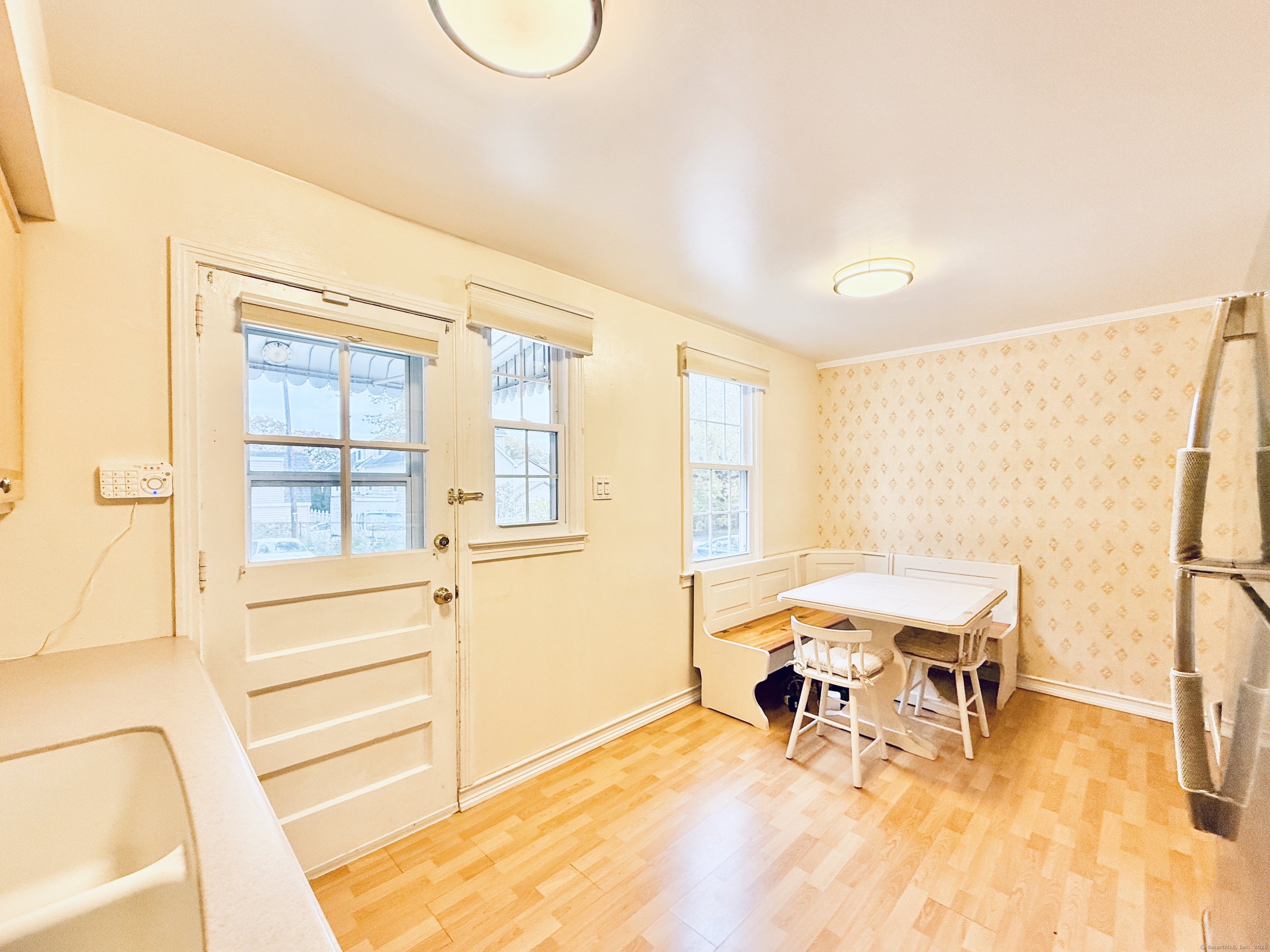 171 Sylvan Knoll Road Stamford, CT 06902 - Photo 9 of 23