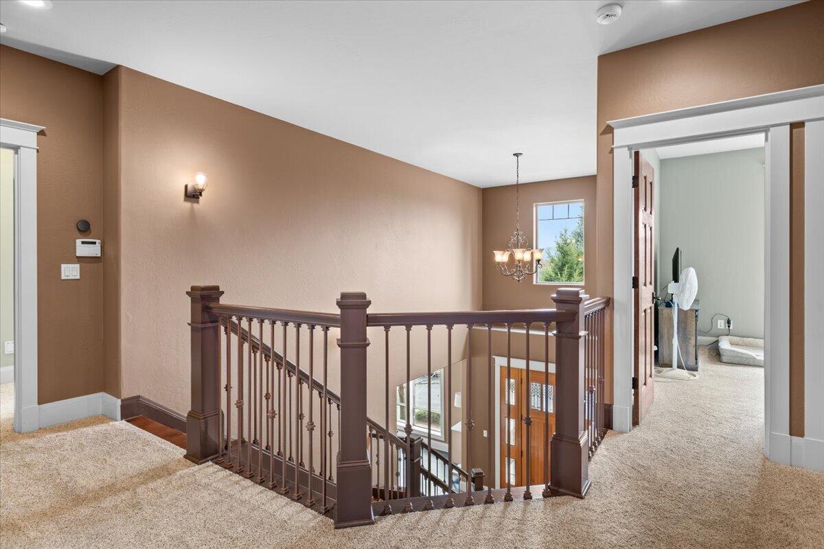 637 Oak Wood Eagle Point, OR 97524 - Photo 19 of 47