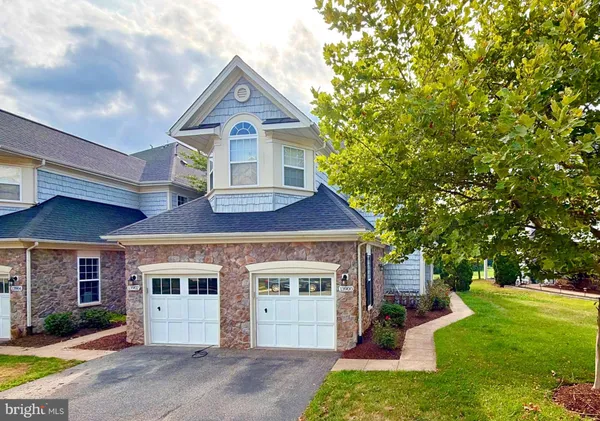 $500,000 | 13900 Greendale Drive, Unit 38, Woodbridge, VA 22191