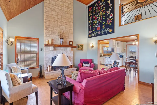 $775,000 | 2925 County Road 361, Utopia, TX 78884