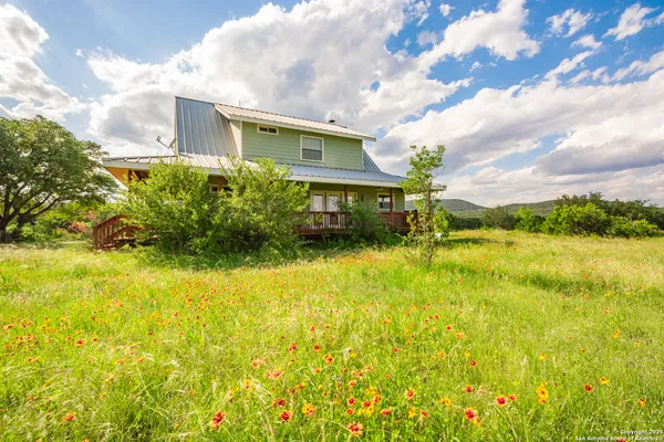 $699,000 | 2925 County Road 361, Utopia, TX 78884