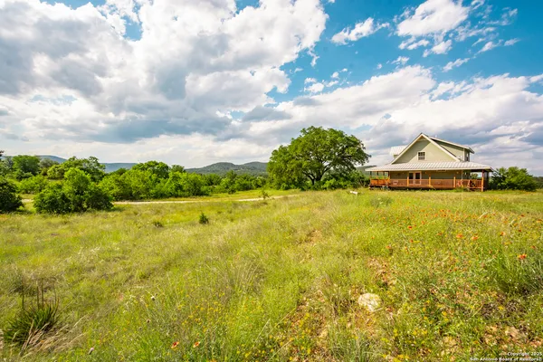 $699,000 | 2925 County Road 361, Utopia, TX 78884