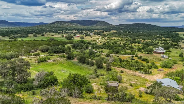 $699,000 | 2925 County Road 361, Utopia, TX 78884