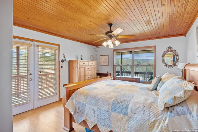 $775,000 | 2925 County Road 361, Utopia, TX 78884