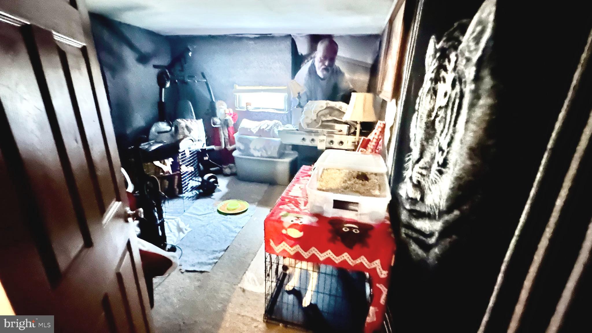 69 High Street Leesburg, NJ 08327 - Photo 26 of 34 a view of living room