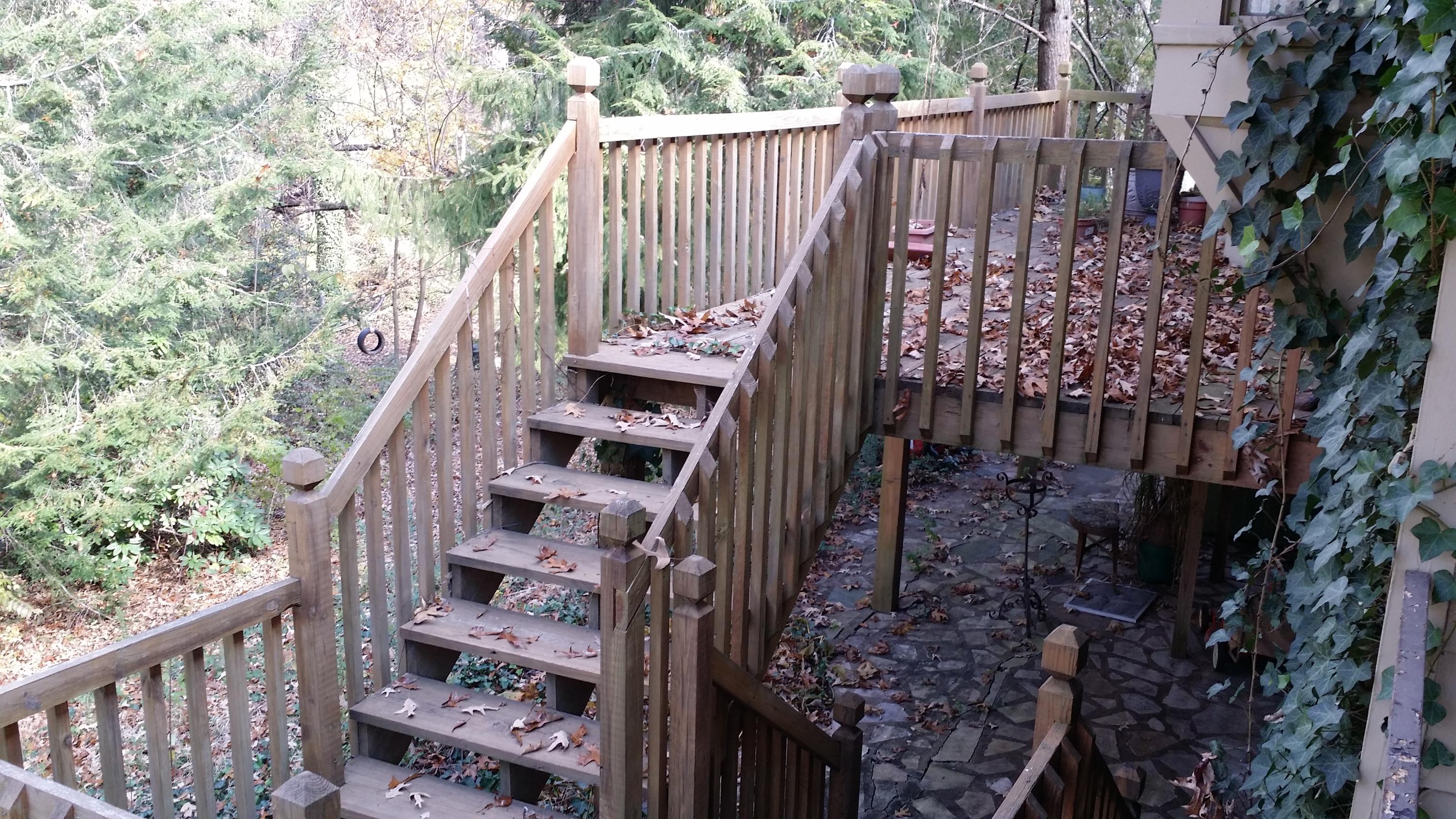 126 Indian Lane Oak Ridge, TN 37830 - Photo 22 of 26 Lg newer deck, great for entertaining